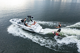 Scarab 215 LX